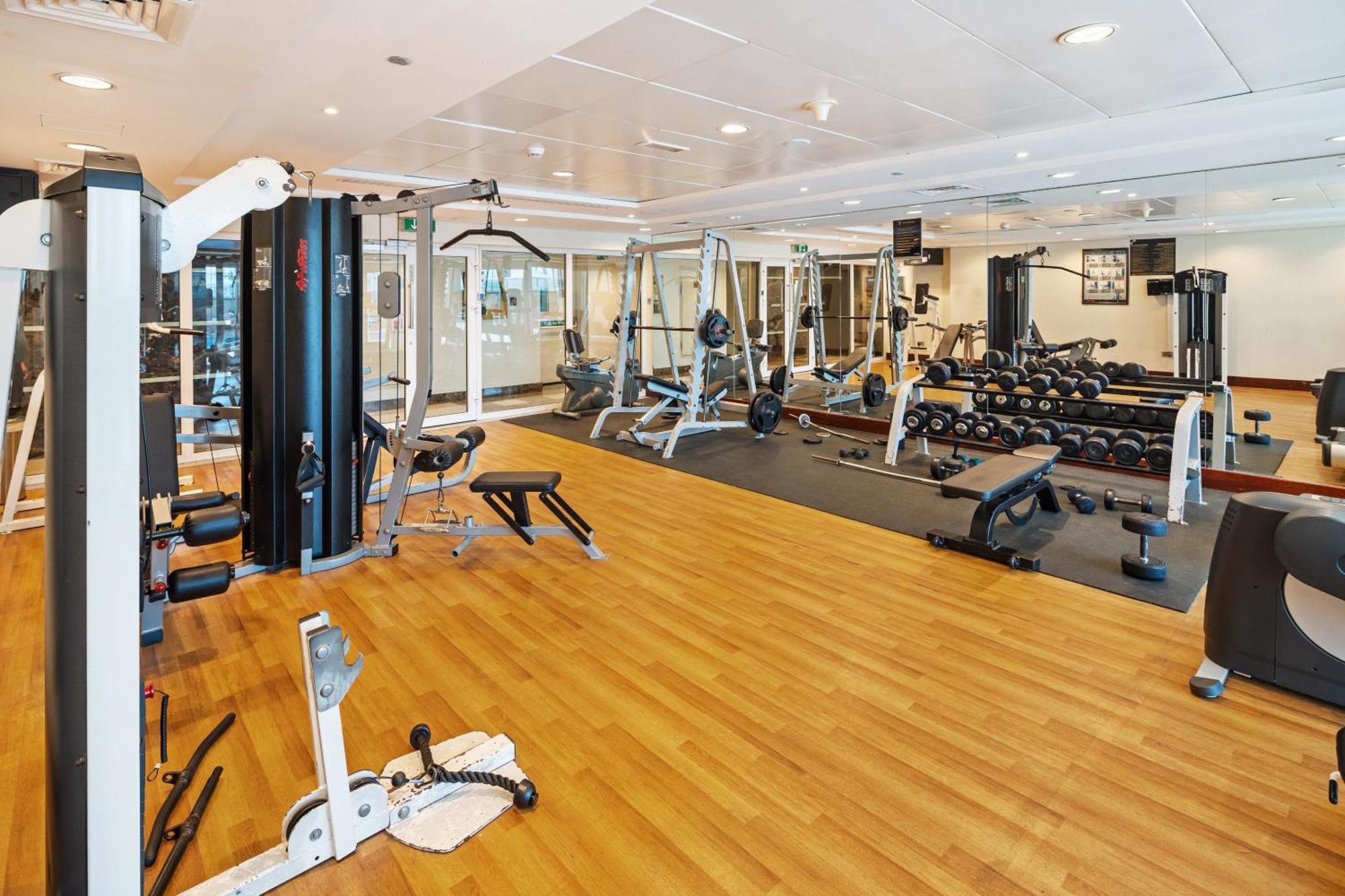 Modern & Spacious 2-Bed Condo With Panoramic Lake Views, Dual Balconies, Steps From Dubai Jlt Metro By "La Buena Vida Holiday Homes" المظهر الخارجي الصورة